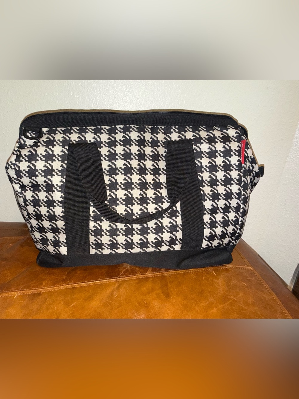 Black & White Houndstooth Travel Tote Bag - Casual Carryall